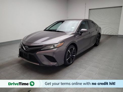 Used 2019 Toyota Camry XSE FWD image 1