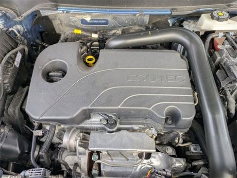 Used 2024 GMC Terrain SLE image 19