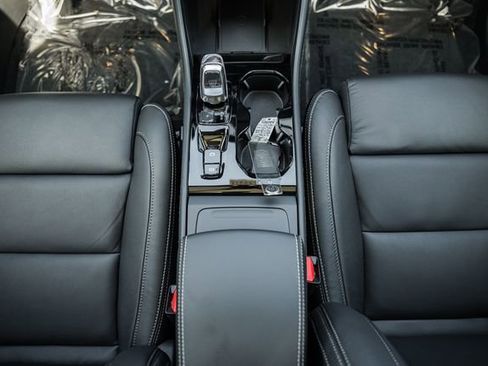 New 2026 Volvo XC40 B5 Plus w/ Climate Package image 28