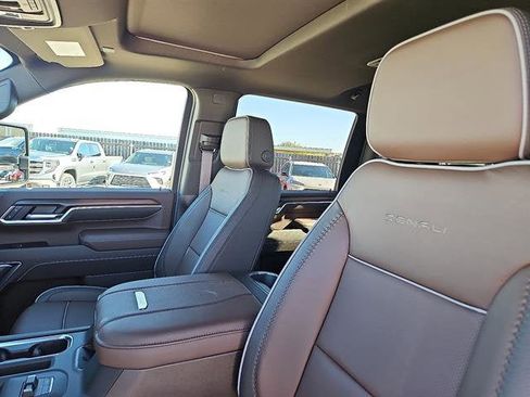 New 2026 GMC Sierra 2500 Denali w/ Denali Reserve Package image 12