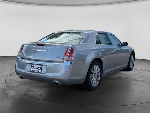 Used 2013 Chrysler 300 C AWD/4WD image 10