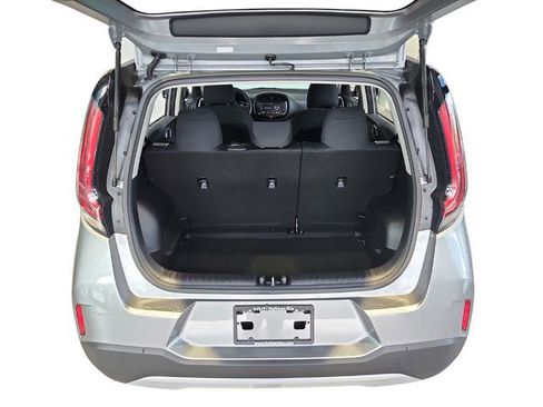 Certified 2023 Kia Soul LX w/ LX Technology Package FWD image 26