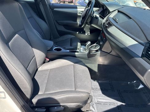 Used 2014 BMW X1 sDrive28i image 7