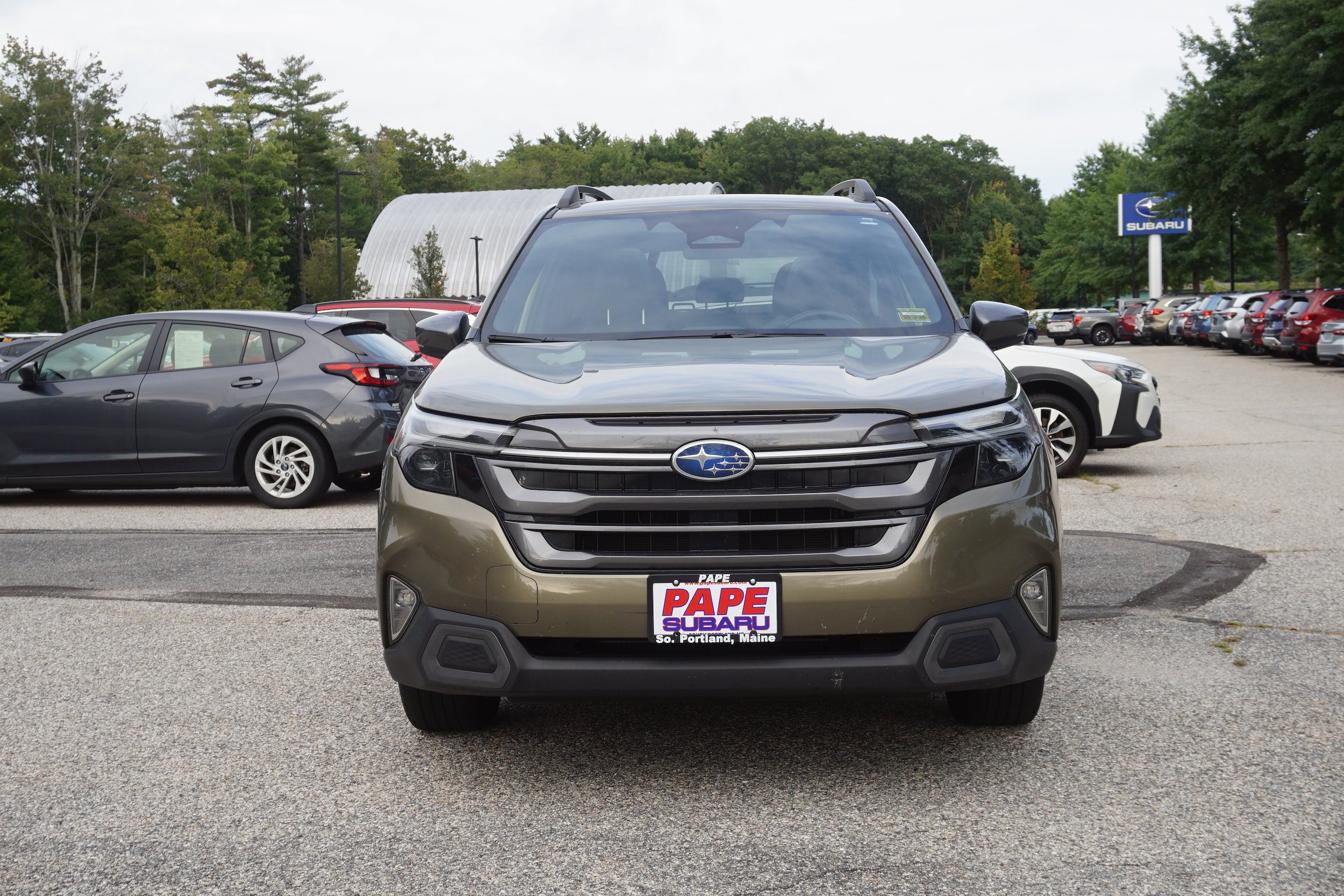 Used 2025 Subaru Forester Limited AWD/4WD image 2