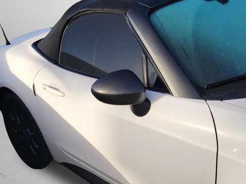 Used 2017 FIAT 124 Spider Abarth image 22