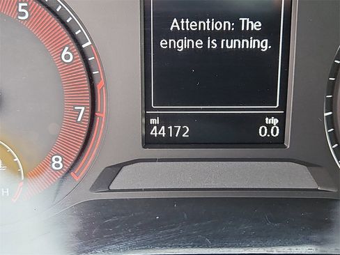 Used 2020 Volkswagen Jetta SE w/ SE Cold Weather Package image 13