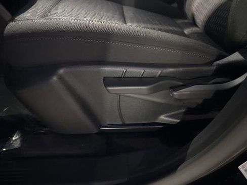 New 2026 Chevrolet Equinox LT w/ Safety and Technology Package AWD/4WD image 28