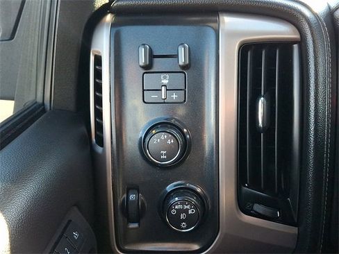 Used 2015 GMC Sierra 2500 Denali w/ Duramax Plus Package image 24