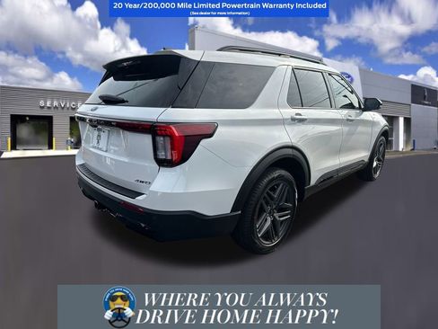 New 2026 Ford Explorer ST-Line w/ ST-Line Street Pack image 4