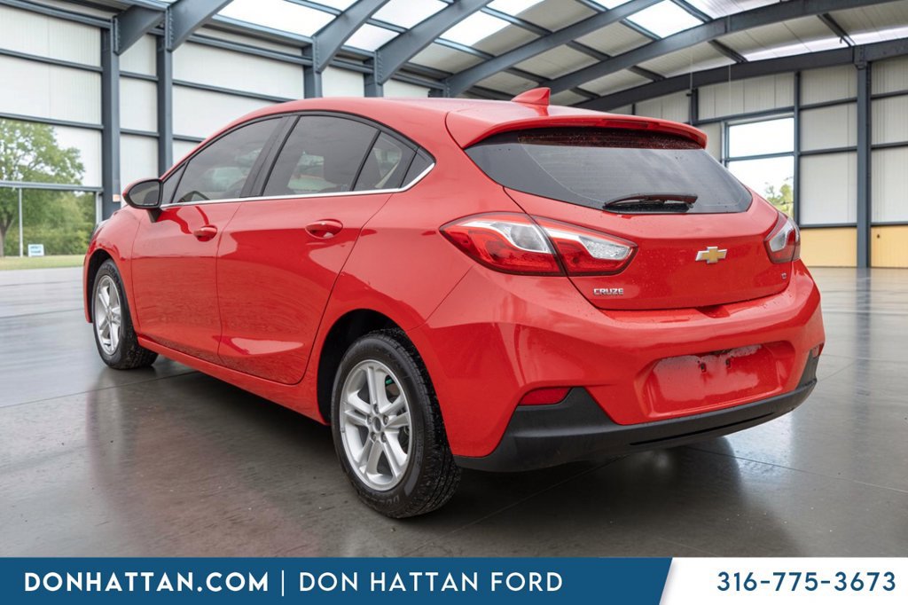 Used 2018 Chevrolet Cruze LT w/ Convenience Package FWD image 24