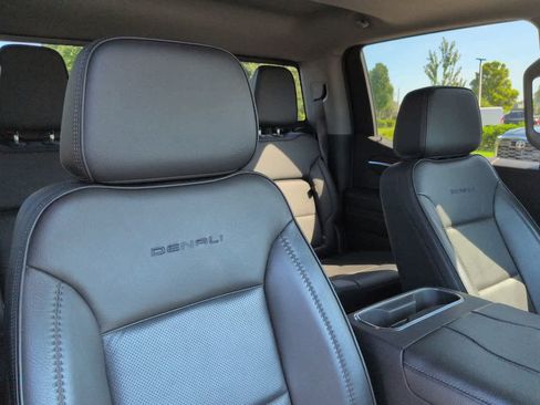 Used 2024 GMC Sierra 1500 Denali w/ Technology Package AWD/4WD image 7