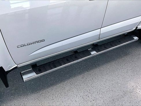 Used 2017 Chevrolet Colorado Z71 AWD/4WD image 35