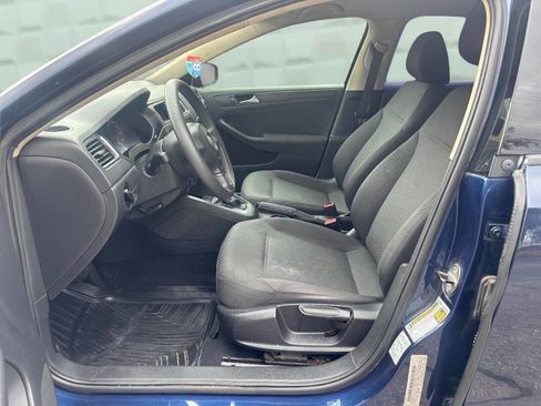 Used 2011 Volkswagen Jetta S image 10