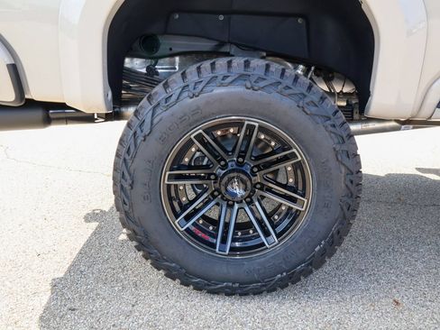 New 2026 GMC Sierra 2500 AT4 w/ Technology Package AWD/4WD image 20