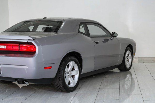 Used 2013 Dodge Challenger R/T RWD image 40