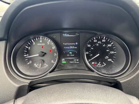 Used 2017 Nissan Rogue SL AWD/4WD image 26