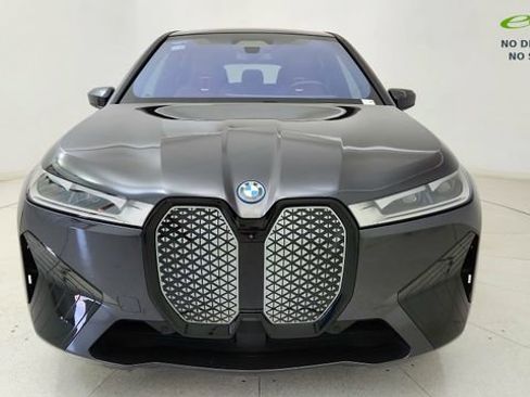 Used 2024 BMW iX xDrive50 w/ Sport Package AWD/4WD image 2