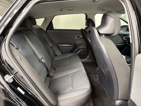 Used 2025 Kia K4 LXS image 29