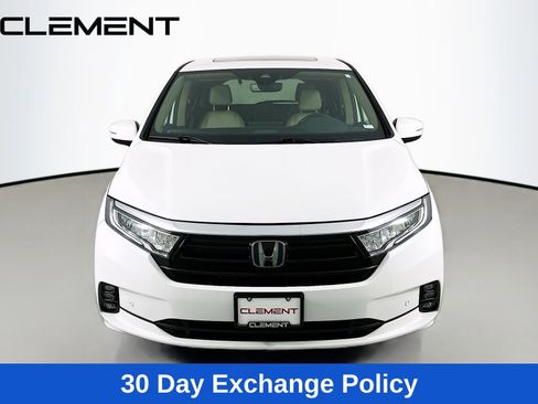 Used 2024 Honda Odyssey Elite image 3