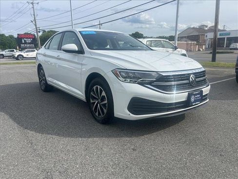 Used 2023 Volkswagen Jetta S FWD image 3