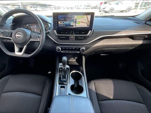 Certified 2023 Nissan Altima 2.5 SV w/ SV Premium Package image 13