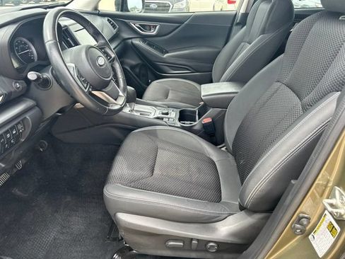 Used 2022 Subaru Forester Premium AWD/4WD image 5