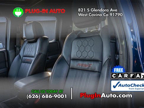 Used 2023 Nissan Frontier Pro-X w/ Pro-X Premium Package image 2