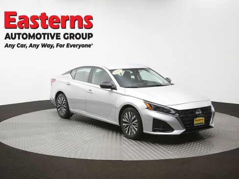 Used 2024 Nissan Altima 2.5 SV FWD image 49