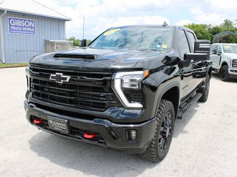 Used 2025 Chevrolet Silverado 2500 LT w/ Trail Boss Package AWD/4WD image 3
