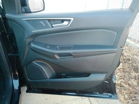 Used 2024 Ford Edge SEL image 19