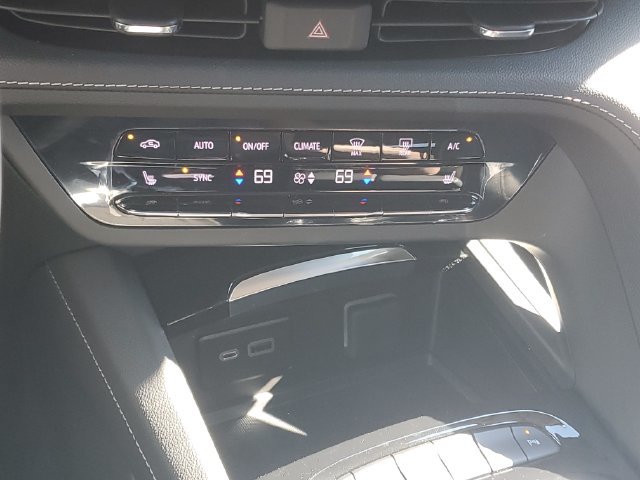Certified 2023 Buick Envision Essence AWD/4WD image 28