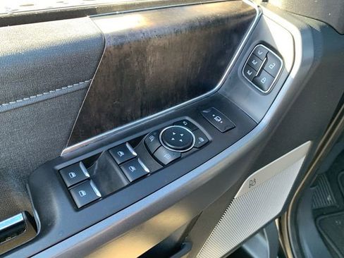 Used 2023 Ford F250 Lariat w/ Sport Appearance Package image 17