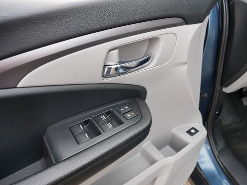 Used 2021 Honda Pilot EX image 19