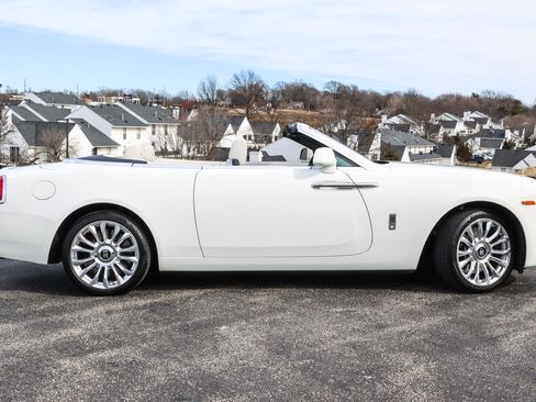 Used 2019 Rolls-Royce Dawn image 15