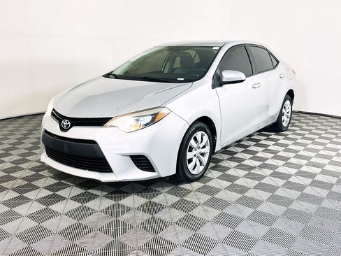 Used 2014 Toyota Corolla LE FWD image 7