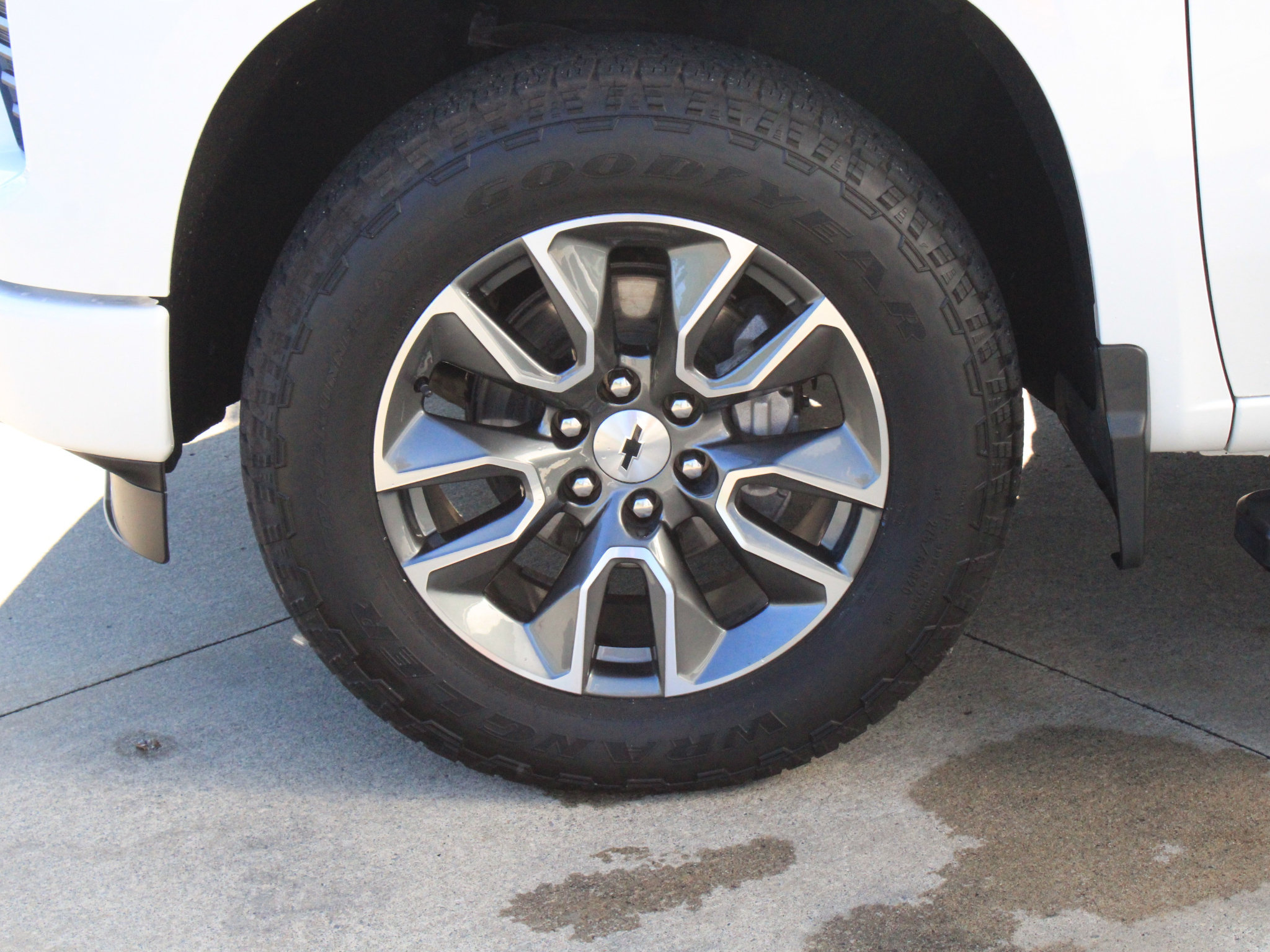 Used 2023 Chevrolet Silverado 1500 RST w/ Convenience Package II AWD/4WD image 38