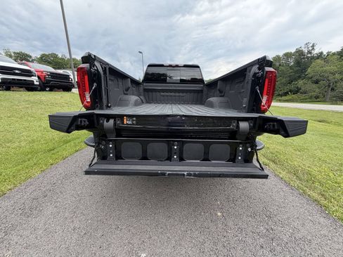 Used 2020 GMC Sierra 3500 Denali w/ Denali Ultimate Package AWD/4WD image 7