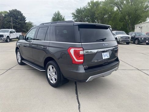 Used 2019 Ford Expedition XLT w/ Equipment Group 202A AWD/4WD image 12