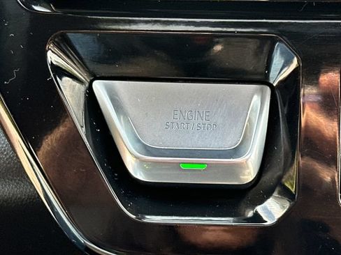 Used 2025 GMC Sierra 1500 AT4 w/ Technology Package AWD/4WD image 36