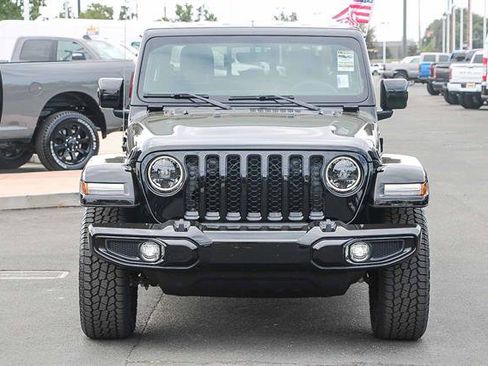 Used 2023 Jeep Gladiator Overland image 6