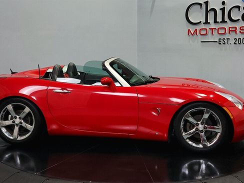 Used 2008 Pontiac Solstice GXP w/ Premium Package RWD image 13