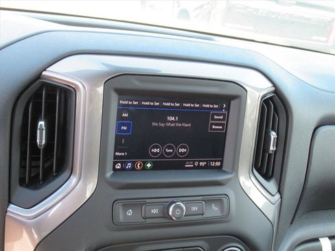 New 2025 Chevrolet Silverado 1500 W/T image 17