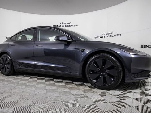 Used 2024 Tesla Model 3 Standard Range image 3