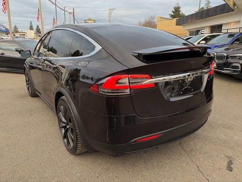 Used 2016 Tesla Model X 90D image 3
