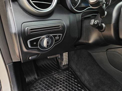 Used 2020 Mercedes-Benz GLC 300 4MATIC image 20