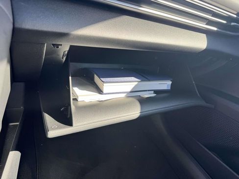 Used 2025 Hyundai Elantra SEL image 33