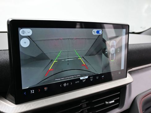 Certified 2025 Ford Explorer ST-Line w/ Premium Package image 17