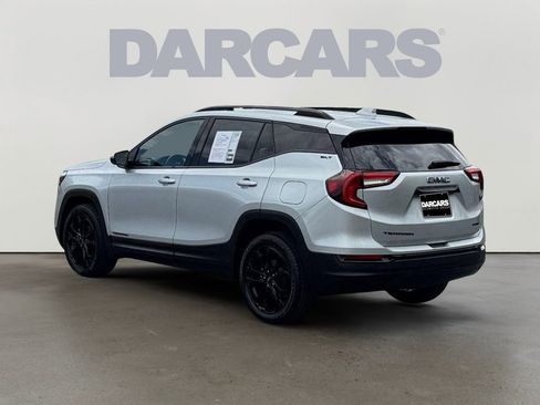 Used 2022 GMC Terrain SLT w/ Elevation Edition image 5
