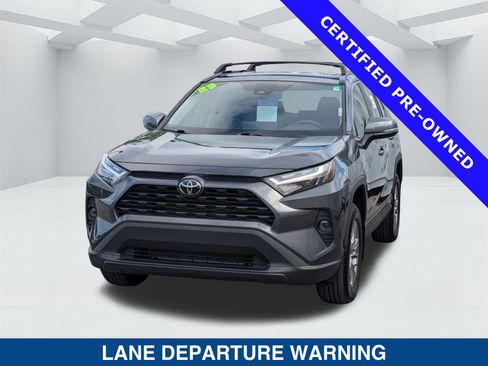Used 2025 Toyota RAV4 XLE image 7