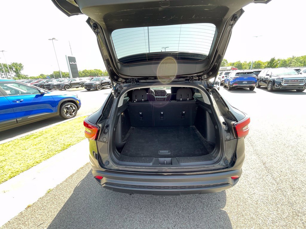 Used 2024 Chevrolet Trax LS FWD image 9